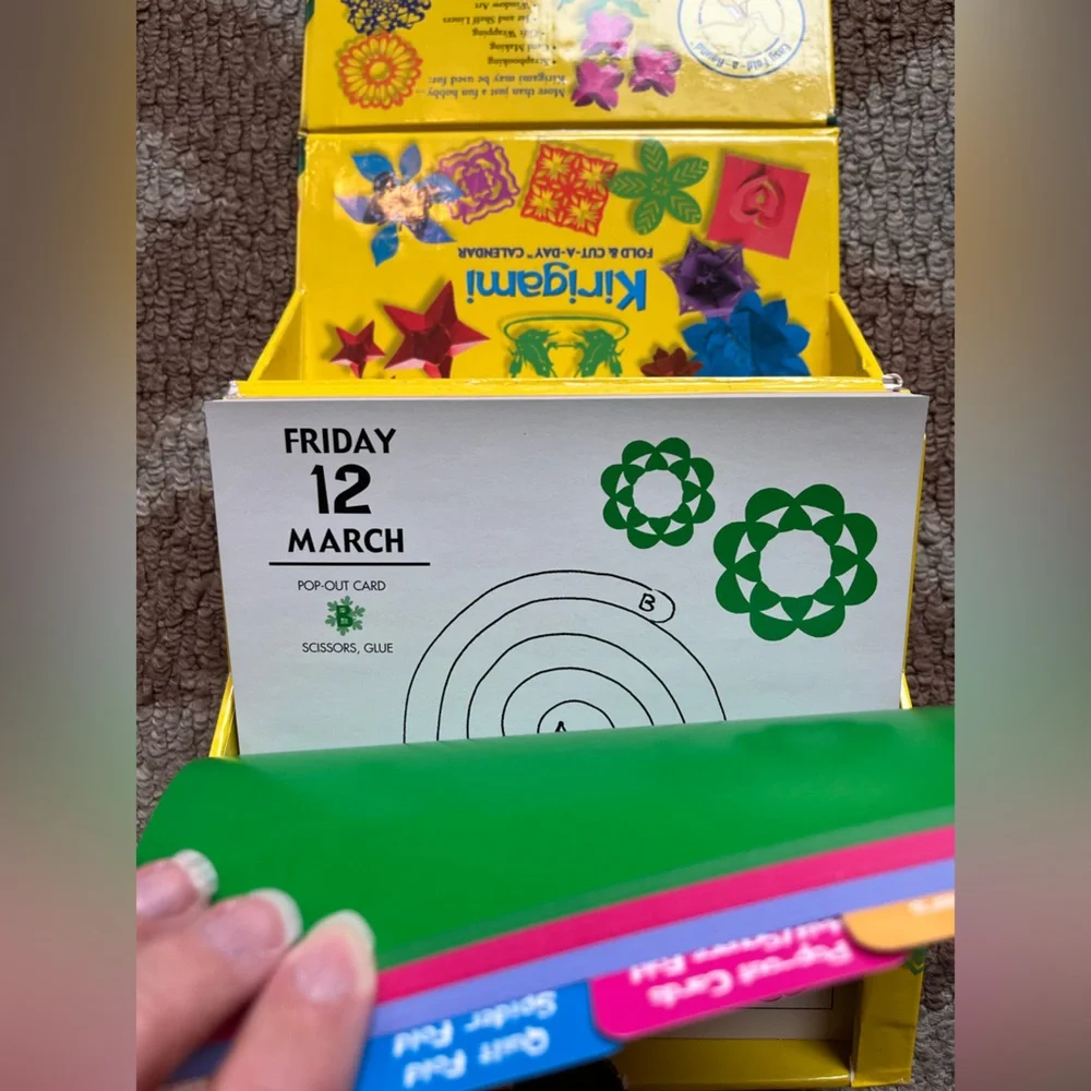 Kirigami fold-a-day cut calendar, 2004, never used, 100+ patterns